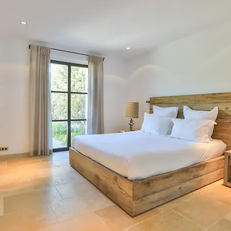 Vyylla Private Oda ve Kahvaltı 4*