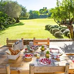 Vyylla Private B&B