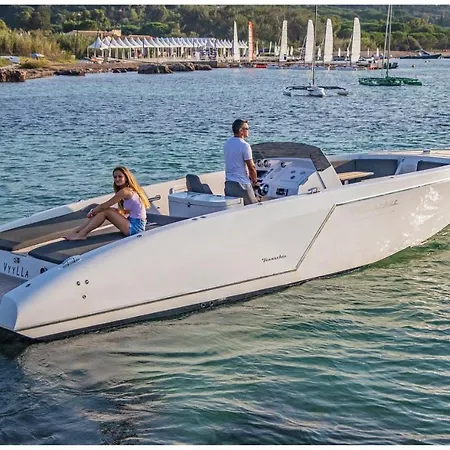 Vyylla Private 4* Σαιν-Τροπέ